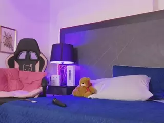 Linoshka's Live Sex Cam Show