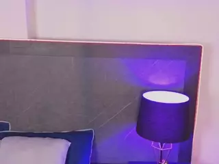 Linoshka's Live Sex Cam Show