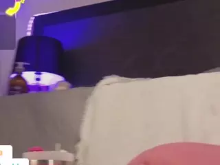 Linoshka's Live Sex Cam Show
