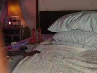 katyerave from CamSoda