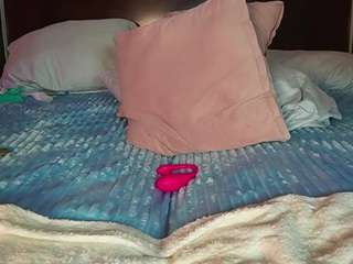 Live webcam model katyerave on Soda Cams