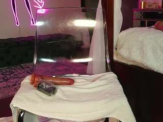 katyerave Live Webcam on CamSoda