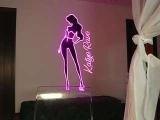 KatyeRave live webcam on Soda Cams