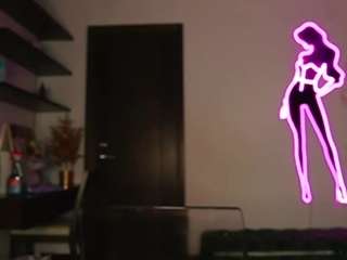 katyerave Live Webcam on CamSoda