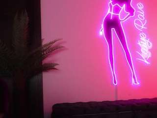 Live webcam model katyerave on Soda Cams