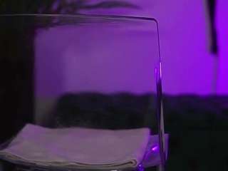 Live webcam model katyerave on Soda Cams