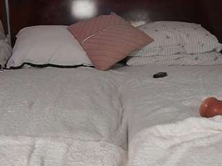 Live webcam model katyerave on Soda Cams