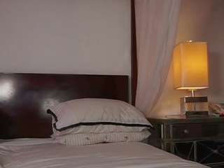 Live webcam model katyerave on Soda Cams