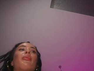 Live webcam model katyerave on Soda Cams