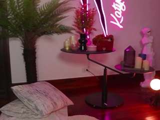 cumshow-Innocent look,sinful thoughts and dirty imagination,guess which wins? [490 tokens remaining]