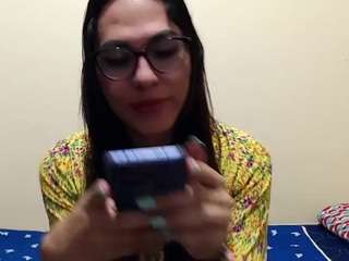 miss-adele webcam model