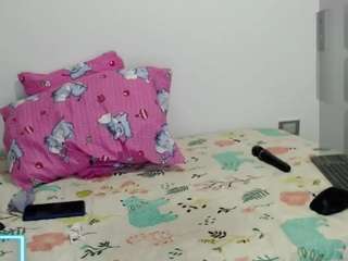 miss-adele live cam profile