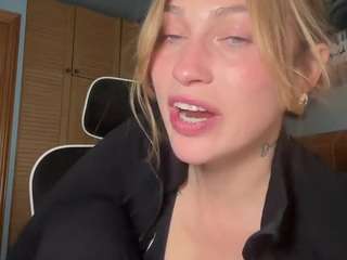 savvvannaxo Live Webcam on CamSoda