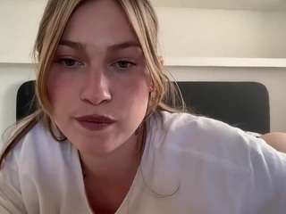 Live webcam model savvvannaxo on Soda Cams