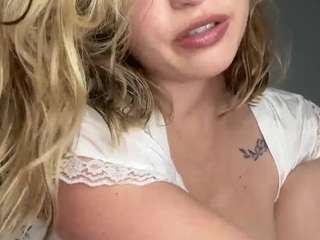 savvvannaxo Live Webcam on CamSoda