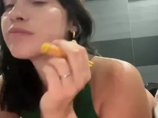 Savanna's Live Sex Cam Show