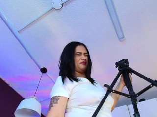 Check-out a steaming hot night with the irresistible Inndra-hot ready for kinky fun inndra-hot from CamSoda