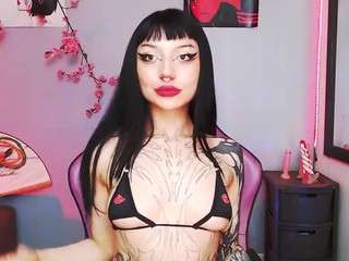 cati-petite webcam