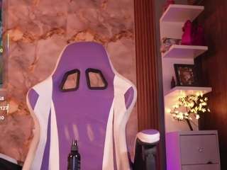  hanna-chris chat room