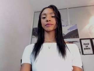 kateerose's CamSoda show and profile