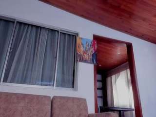 KATEEROSE live webcam show