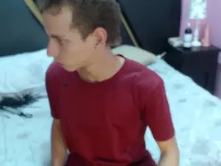 LillianAndFrank's Live Sex Cam Show