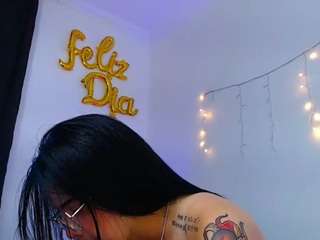 isa-maiden's CamSoda show and profile