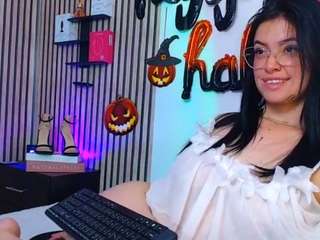 isa-maiden Live Webcam on CamSoda