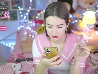 le modèle nerusexxy123 est en webcam porno dans un show sur le site camsoda, il possède les tags suivants: big balls,big cock,dirty talk,lean,orgasm,spank,tease,teen 18,young adult,brown hair,hd,latin,white