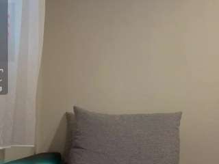 MaryHillx live cam preview
