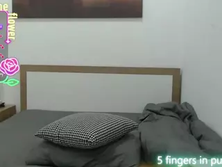 MaryHillx's Live Sex Cam Show