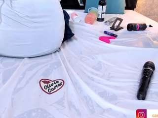 Live webcam model oliviacarter on Soda Cams