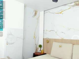 aliicee-green Live Webcam on CamSoda