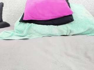 Aliicee-Green live webcam show