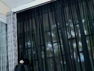 BLACK-ROSSE1