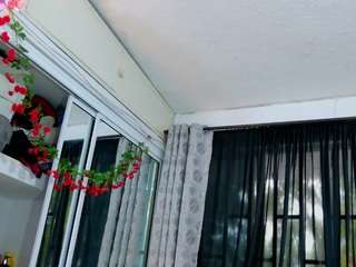 BLACK-ROSSE1