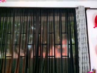 black-rosse1 Live Webcam on CamSoda