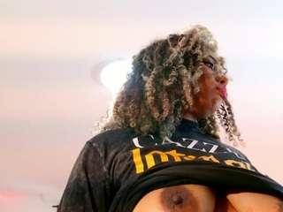 BLACK-ROSSE1
