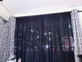 BLACK-ROSSE1's Live Sex Cam Show