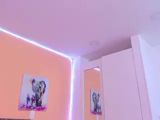 naomi-vega's Live Sex Cam Show