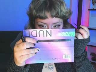 kenziesharik's CamSoda show and profile