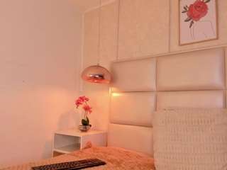 eva-beluccii Live Webcam on CamSoda