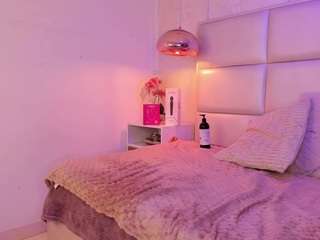 eva-beluccii webcam model