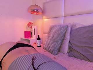 eva-beluccii webcam model