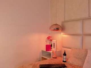eva-beluccii Live Webcam on CamSoda