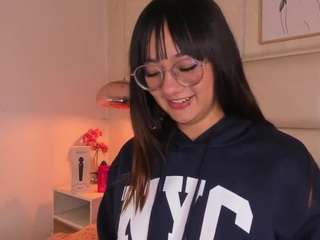Aily Yozuko live cam preview