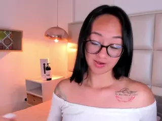 Aily Yozuko's Live Sex Cam Show