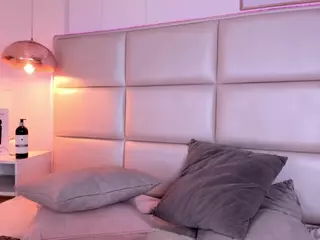 Aily Yozuko's Live Sex Cam Show