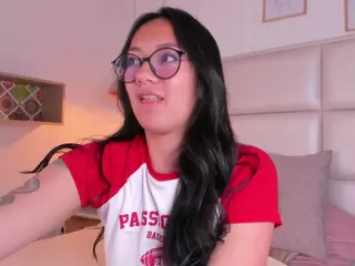 Aily Yozuko's Live Sex Cam Show