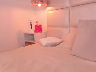 Aily Yozuko's Live Sex Cam Show